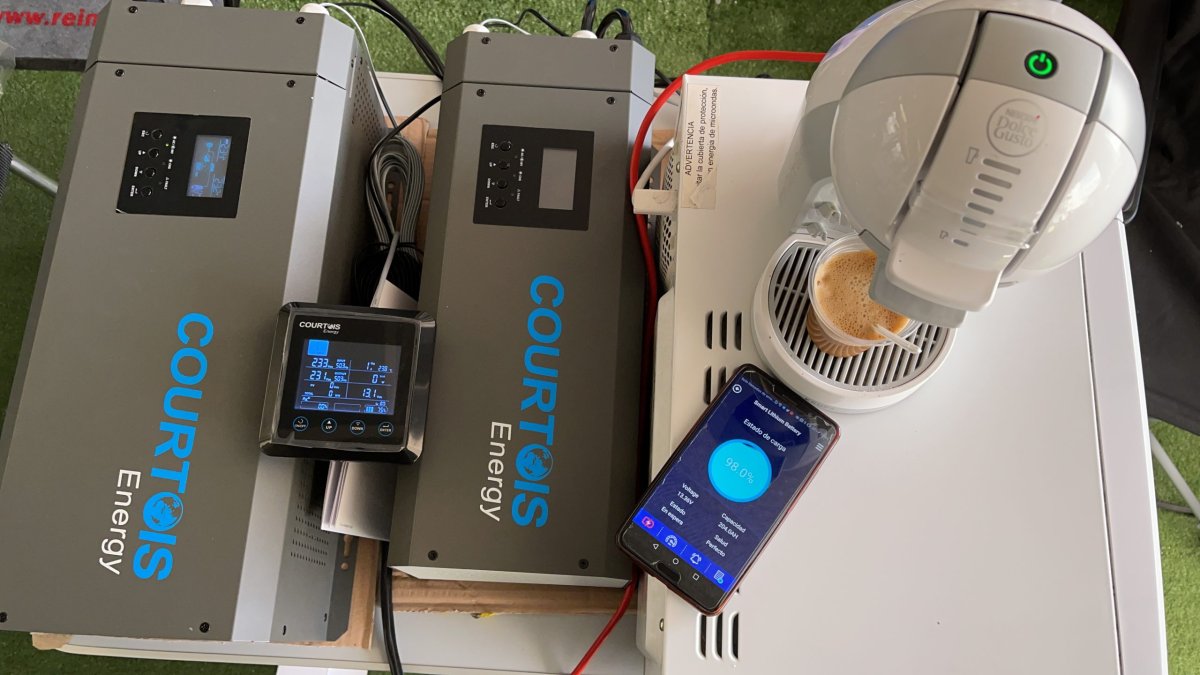 Inversor cargador senoidal de onda Courtois energy 12v -220 v - 3000w - Imagen 3