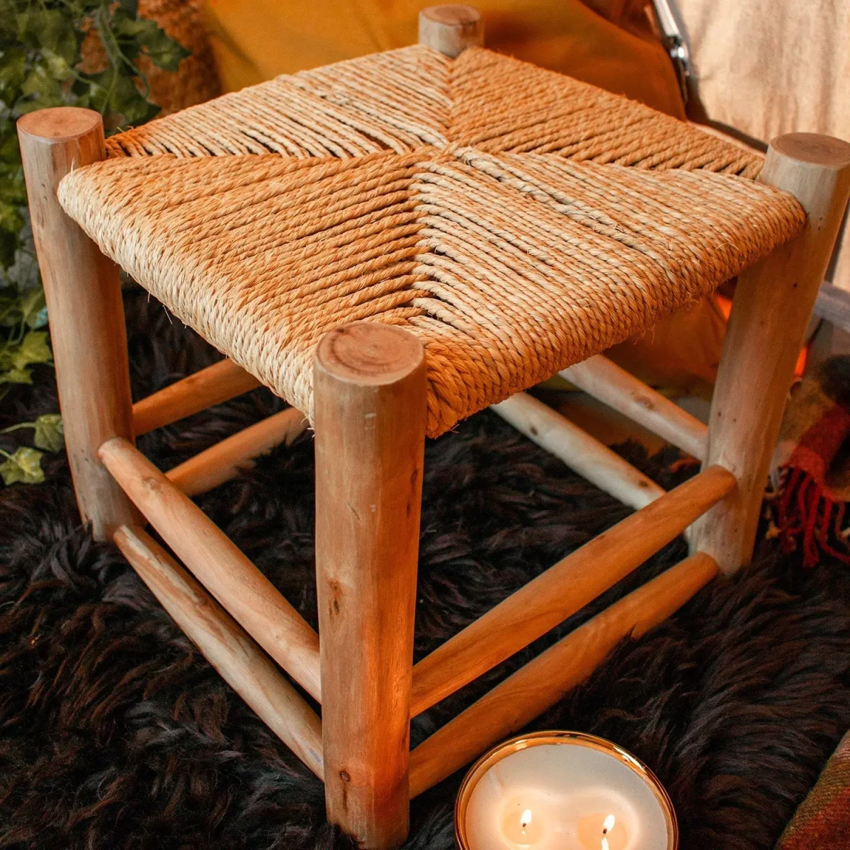 Natural Wooden Weaved Stool - Imagen 2